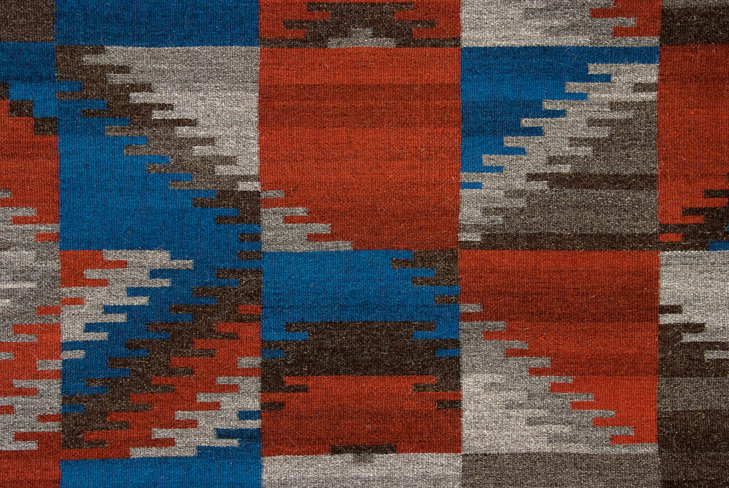 Ardai Ildikó textilművész Szombathely - Hetven kép; falikárpit; festett racka gyapjú;